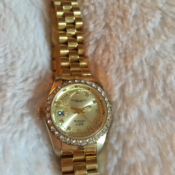 Watch - Picture 1 of 2